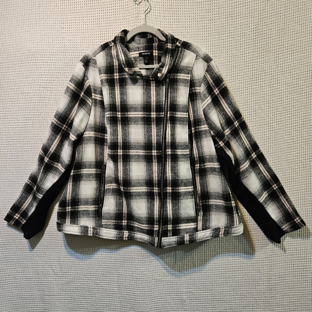 Renuar Black & White Plaid Women’s Jacket